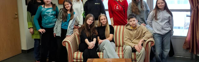 Kol­ga Mu­he­dad said Jõ­ge­val luu­le­ka­va­de võist­lu­selt erip­ree­miaid