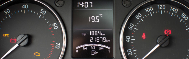 Taas hodomeetritest: võltsitud läbisõiduga auto omanikule võib politsei ka trahvi teha