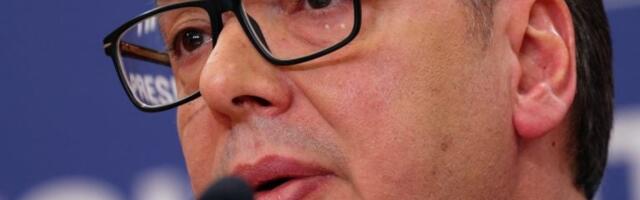 Vučić na Banjici već prebrojao koliko je ljudi na skupovima (VIDEO)