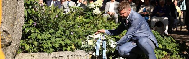 FOTOD | Tallinnas Toompeal tähistatakse taasiseseisvumispäeva. Kogunes 20. augusti klubi