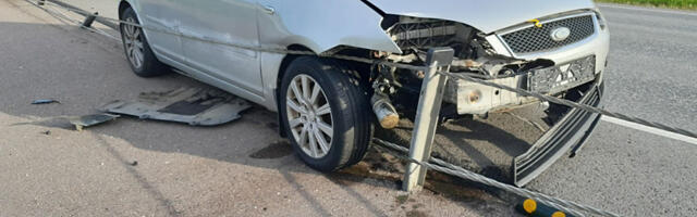 Viljandi vallas sõitis auto teelt välja