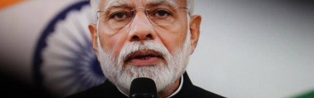 India peaminister_ ruupia kaotab kiiresti väärtust, lükake kullaostud edasi