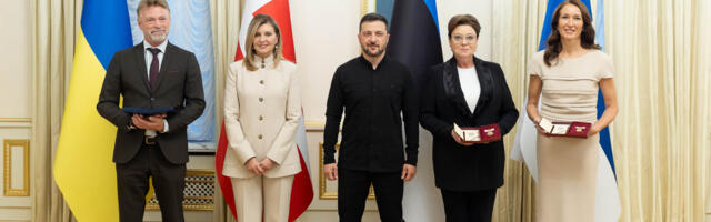 Ukraina president tunnustas Sirje Karist riikliku autasuga