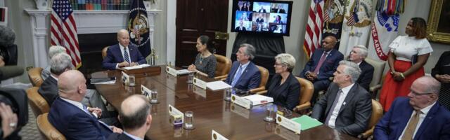 Joe Biden vajab istumiseks juhiseid