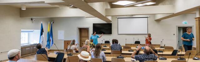 Raekotta kolinud Narva volikogu maadleb tehniliste probleemidega