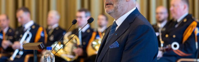 President Karis osales Tartus Kaitseväe Akadeemia ja Balti Kaitsekolledži lõpuaktustel