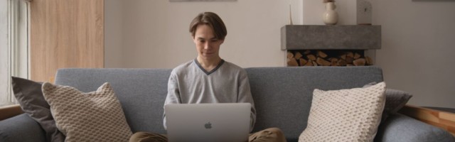 6 soovitust, kuidas kodukontoris kehalist ülekoormust vältida