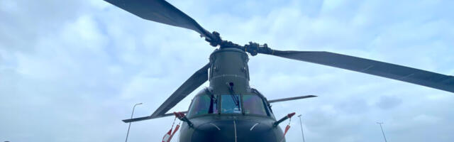 VIDEO>Britid käisid Kärdlas võimsat kopterit näitamas