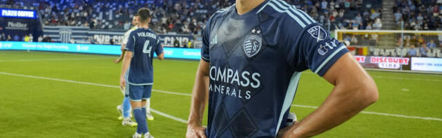 Mesi, spavaš li mirno? Srpska gol mašina ne staje - Joveljić postigao 17. gol