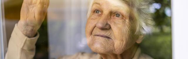 85-aastane Erna peab kolima hooldekodusse, kuid kõige rohkem kardab ta, et lapsed jäävad temast kaugeks