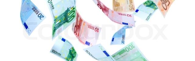 Naisterahvas andis liba politseile suure summa sularaha