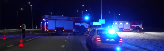 Reporter: Põltsamaa lähedal kihutasid autod kokku!