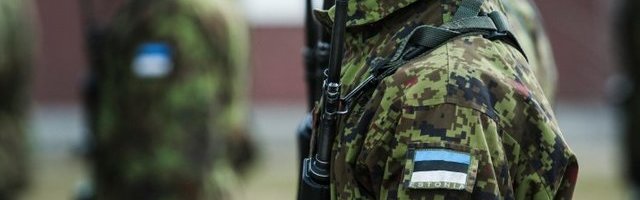 Varahommikul põrutas ajateenija Tapal autoga vastu puud ja liiklusmärki