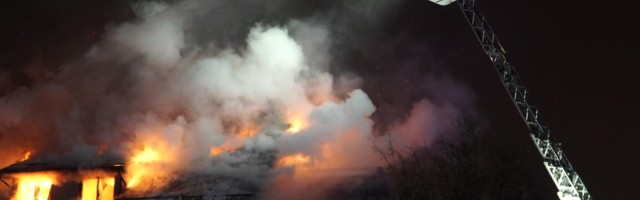 Reporter: Maardu sotsiaalmaja võttis tuld! Kuus inimest haiglasse