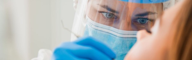 Hambaarstid: tõhustusdoosi saamine ei peaks Eestis piiratud olema