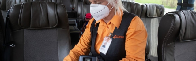 Rongireisijad peavad vahepeal bussiga liikuma