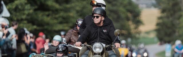 GALERII: vanavanemate päev tõi maanteemuuseumi õuele 130 kaherattalist