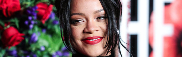 FOTOD | Popstaar Rihanna näitas paljastavate pesupiltidega oma suurepärast vormi