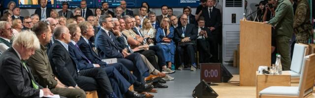 Ukraina riigijuhtide sõnaline rokk-kontsert Kiievis. Zelenskõi rääkis moraalist, Zelenska vaimsest vastupidavusest ja Budanov droonidest