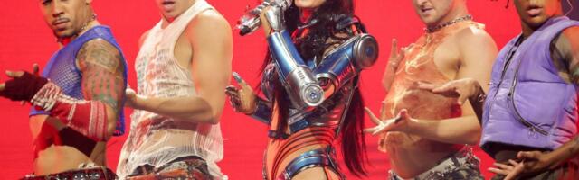 Katy Perry filmis ilma loata looduskaitsealal muusikavideo ning peab nüüd selle eest kopsaka trahvi maksma