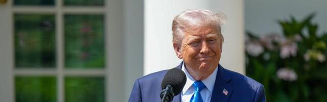 FOTO | Trump postitas tehisintellekti loodud pildi endast paavstina