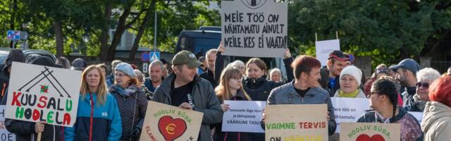 FOTOD | „Võib-olla vajad meid homme sina.“ Erihoolekandeteenuste esindajad kogunesid Toompeale meeleavaldusele