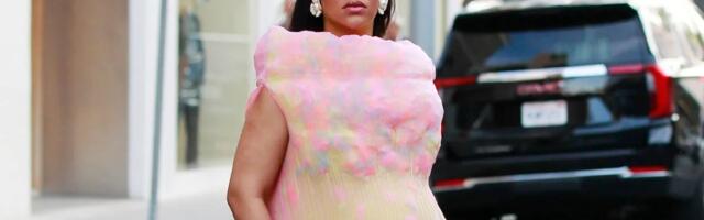 Trudna, moćna i u roze oblacima: Rijana šeta ulicama kao da su pista