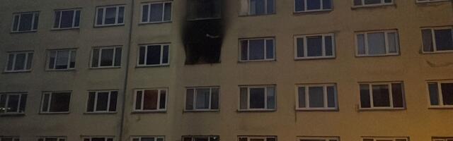 FOTO | Tallinnas Sõle tänaval puhkes kortermajas põleng. Kolm inimest viidi kontrolliks haiglasse