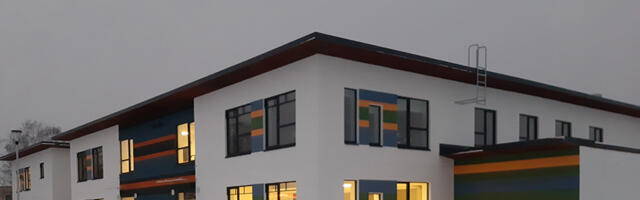 Keh­ra Las­te­ta­re  jõu­lu­kin­gi­tus  loo­ma­de var­ju­pai­ga­le