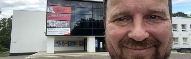 Allan Kaldoja: Vabaduse teatrifestival tõstatab Narvas teravaid teemasid, piirilinna EKRE-rakuke on juba ühe etenduse vastu protestinud