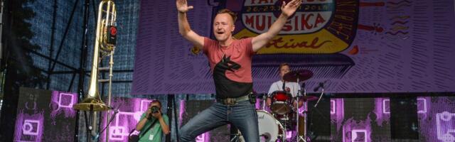 VILJANDI FOLK | Ruslan Trochynskyi astub üles oma kunagise Ukraina bändiga, mille osa liikmeid on rindel