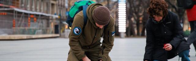 VIDEO ja FOTOD | Vabaduse väljakul süüdati märtsiküüditamise mälestusküünlad