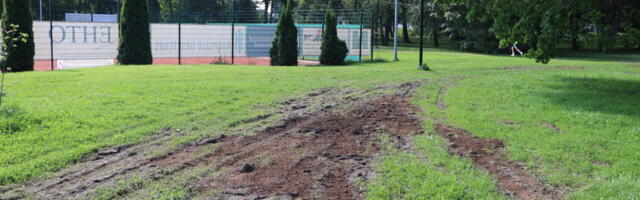 Ameerika autode üritus kahjustas muru