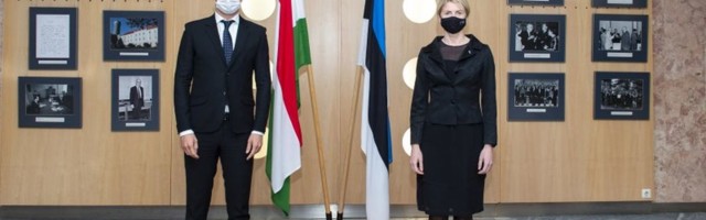 Ungari välisminister andis autasud kahele Eesti ungarlasele