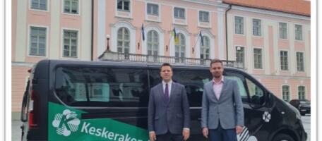 Head erakonnakaaslased!