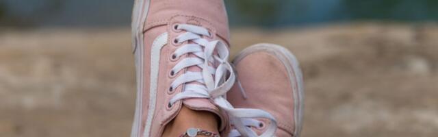 MIDA NÄED SINA? ⟩ See, mis värvi need tossud sinu meelest on, ütleb su aju kohta nii mõndagi