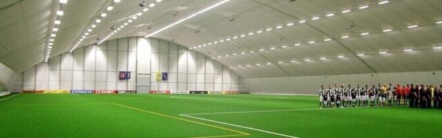 EJL-i jalgpallihall saab 12 aasta järel uue kunstmurukatte