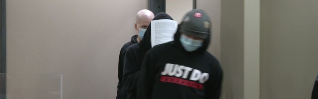 Reporter: Tartus eakaaslase tapnud kolm noort meest pandi pikkadeks aastateks trellide taha