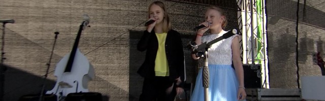 Reporter: Teletorni juures tähistati taasiseseisvumispäeva perepäevaga