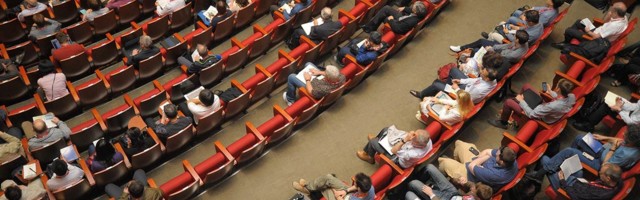 Valitsus piirab külastajate arvu avalikel koosolekutel, üritustel ja spordivõistlustel