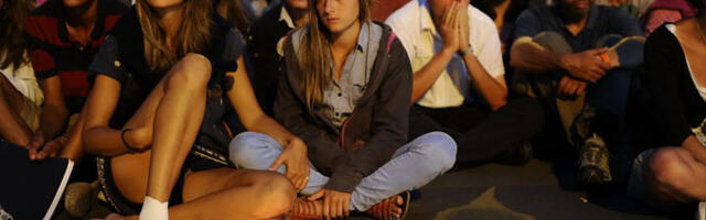 Pariisis suruti rahumeelne eutanaasiavastane meeleavaldus suurte politseijõududega maha