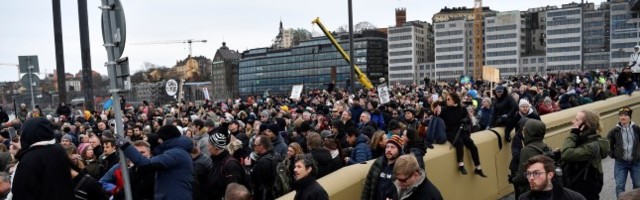 Viini ja Stockholmi tänavatel protestiti koroonaviiruse leviku takistamiseks mõeldud meetmete vastu