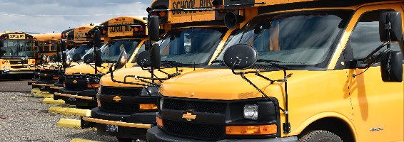 USA koolibussijuhid loobuvad vaktsiinisunni tõttu ametist