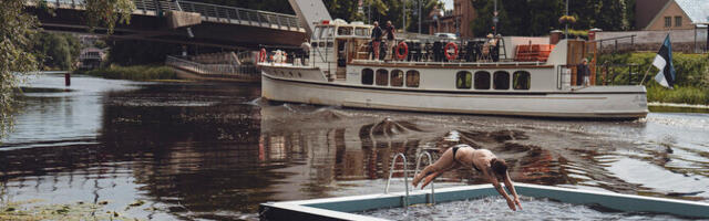 Fotod: linnafestivali eel avati Emajõel Saksa kunstnikeduo installatsioon