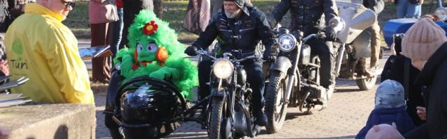 FOTOD | Kevadpealinnas Türil tähistati uue aastaaja saabumist muruniiduki käivitamisega