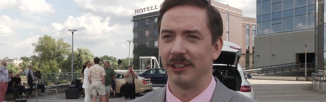 Reporter: Tartus filmiti koguperekomöödia «Tähtsad ninad» põnevaid filmitrikke