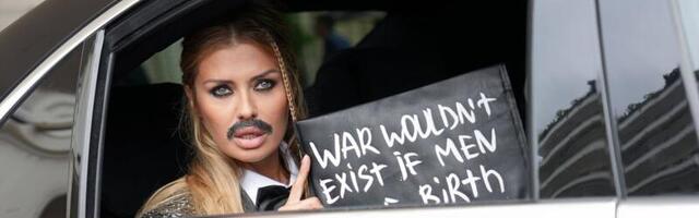 Loosungiga vehkinud Putini-meelne näitlejanna visati Cannes'i filmifestivalilt välja