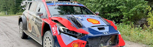 Tänak sõitis Soome rallil vastu puud