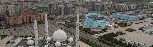 President Karis sõitis terve rivi nimekate ettevõtjatega Kasahstani