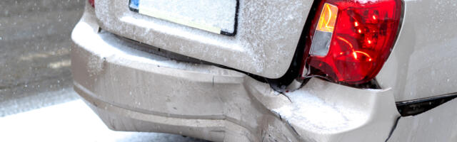 Nõunik. Kas auto katkisi plastdetaile tuleks vahetada või saab ka parandada?